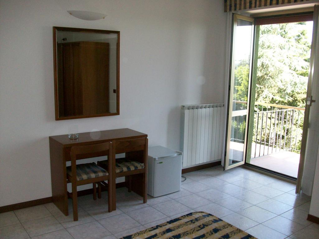 סינאלונגה Hotel Santorotto Di Fabio Terrosi חדר תמונה
