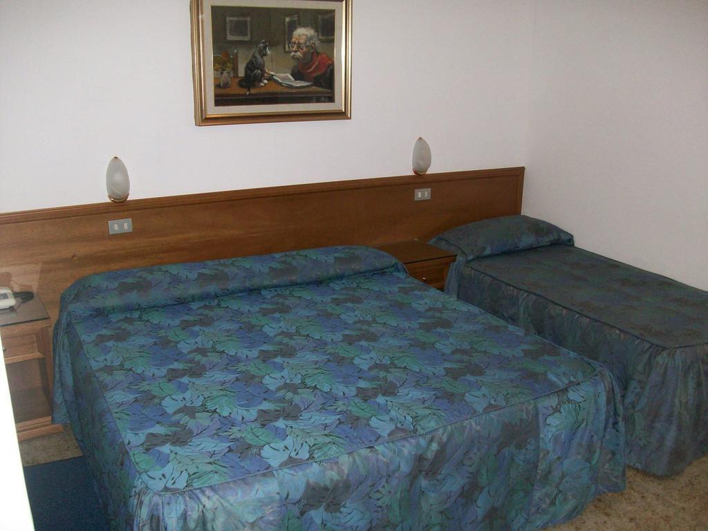 סינאלונגה Hotel Santorotto Di Fabio Terrosi חדר תמונה