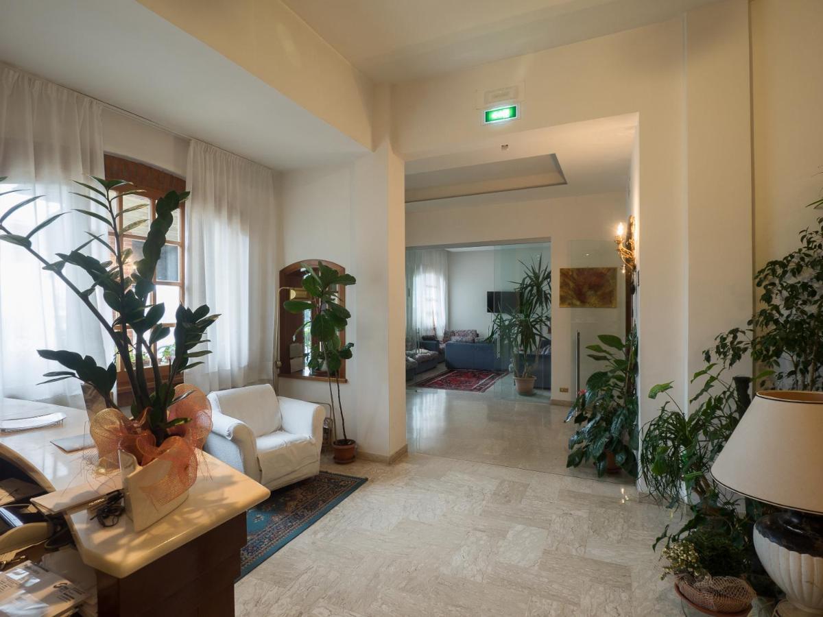 סינאלונגה Hotel Santorotto Di Fabio Terrosi מראה חיצוני תמונה